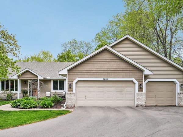 1410 Appaloosa Trail, Eagan, MN 55122