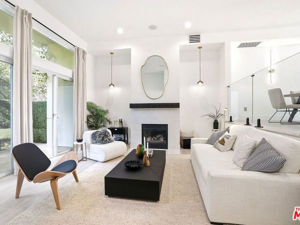 1020 Hilldale Avenue, West Hollywood, CA 90069