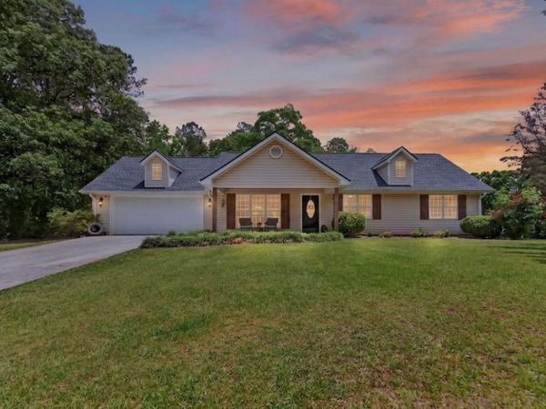 48 Cook Street , Tallapoosa, GA 30176