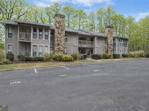 3843 Woodridge Way, Tucker, GA 30084