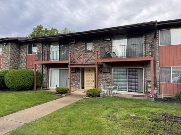 247 N Neltnor Boulevard , Unit E2D, West Chicago, IL 60185