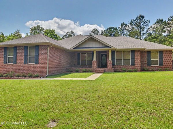 122 Deerwood Drive, Perkinston, MS 39573