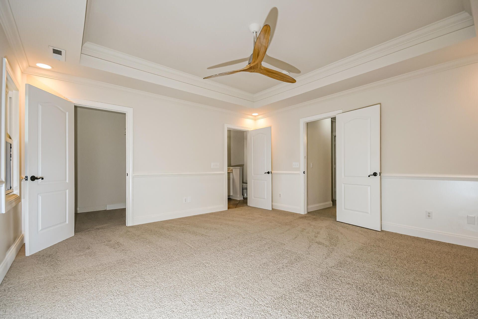 321 Eastover Circle Photo 4