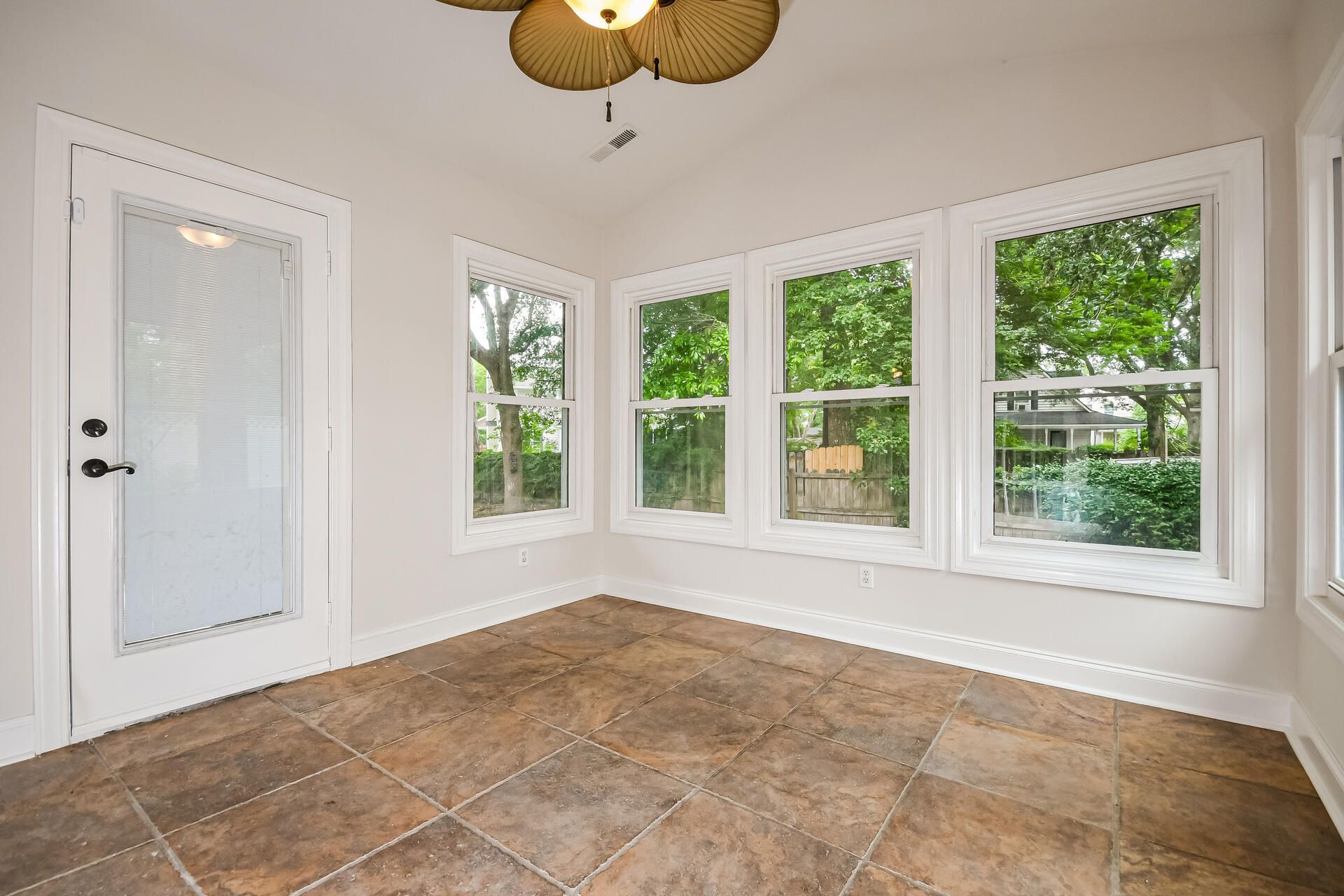 321 Eastover Circle Photo 7