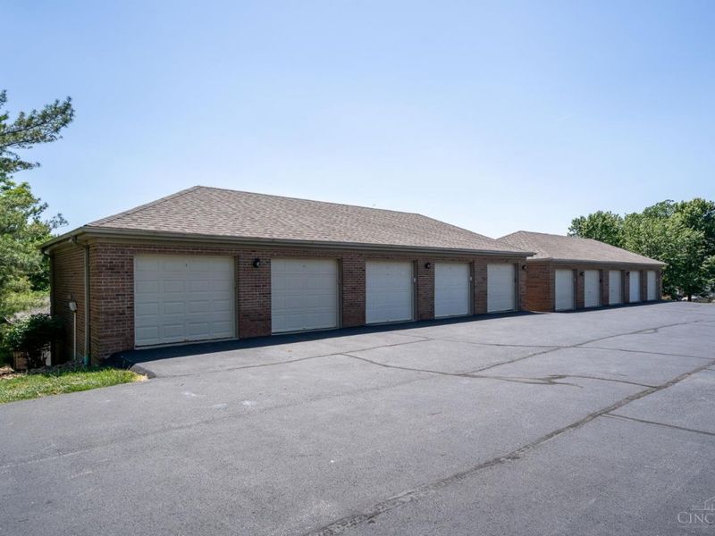 170 Palisades Pointe, Unit 4, Cincinnati, OH 45238 Photo 31