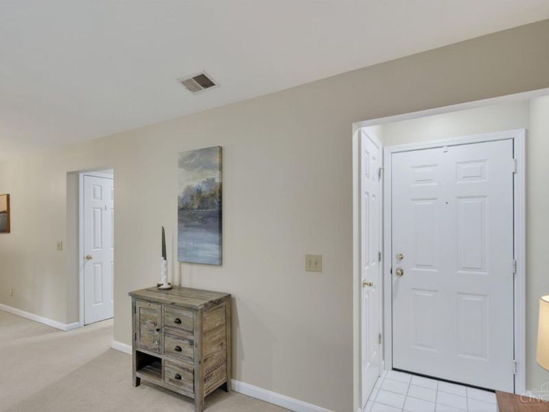 170 Palisades Pointe, Unit 4, Cincinnati, OH 45238 Photo 4