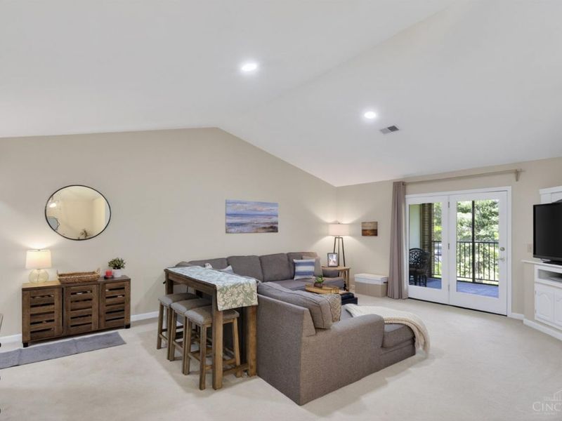 170 Palisades Pointe, Unit 4, Cincinnati, OH 45238 Photo 6