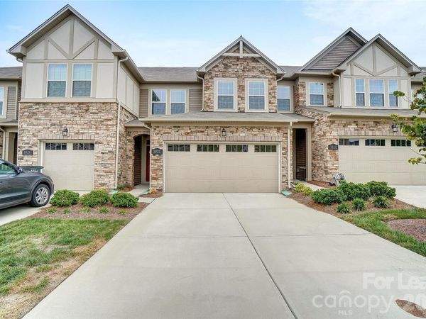 5822 Clan Maclaine Drive , Charlotte, NC 28278