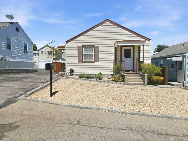 10 Floral Lane , Yonkers, NY 10703
