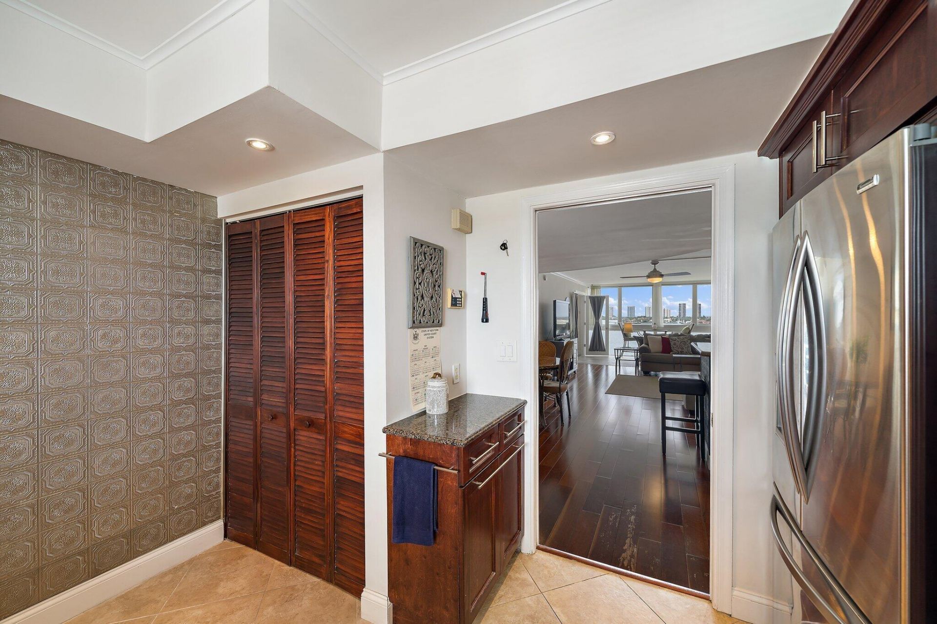 301 Lake Shore Drive, Unit 802, Lake Park, FL 33403 Photo