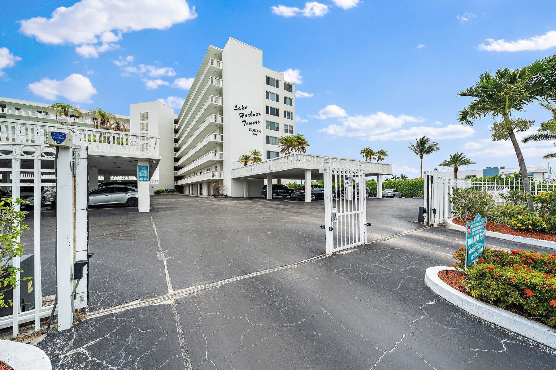 301 Lake Shore Drive, Unit 802, Lake Park, FL 33403 Photo