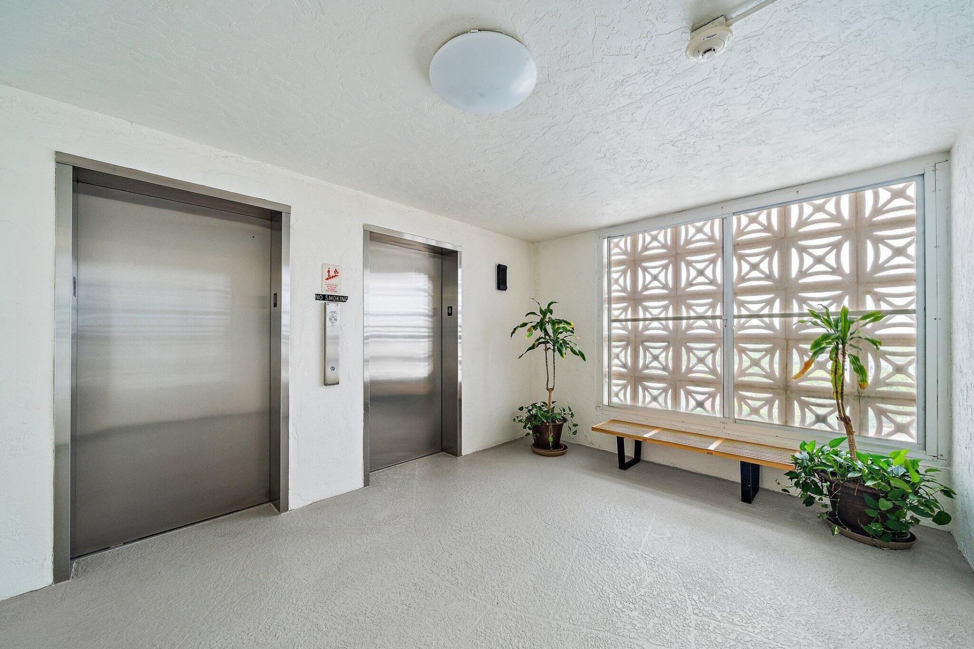 301 Lake Shore Drive, Unit 802, Lake Park, FL 33403 Photo