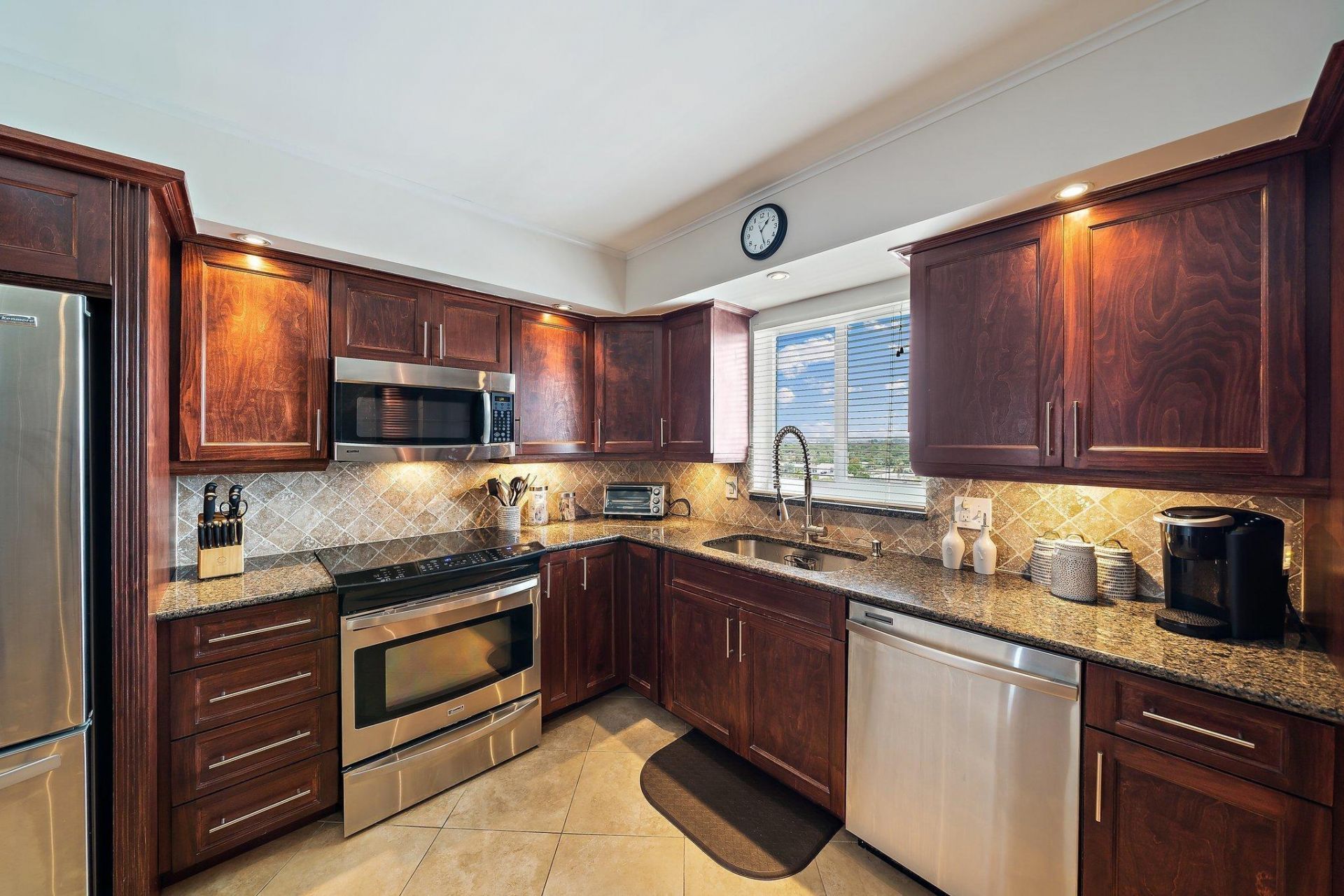 301 Lake Shore Drive, Unit 802, Lake Park, FL 33403 Photo