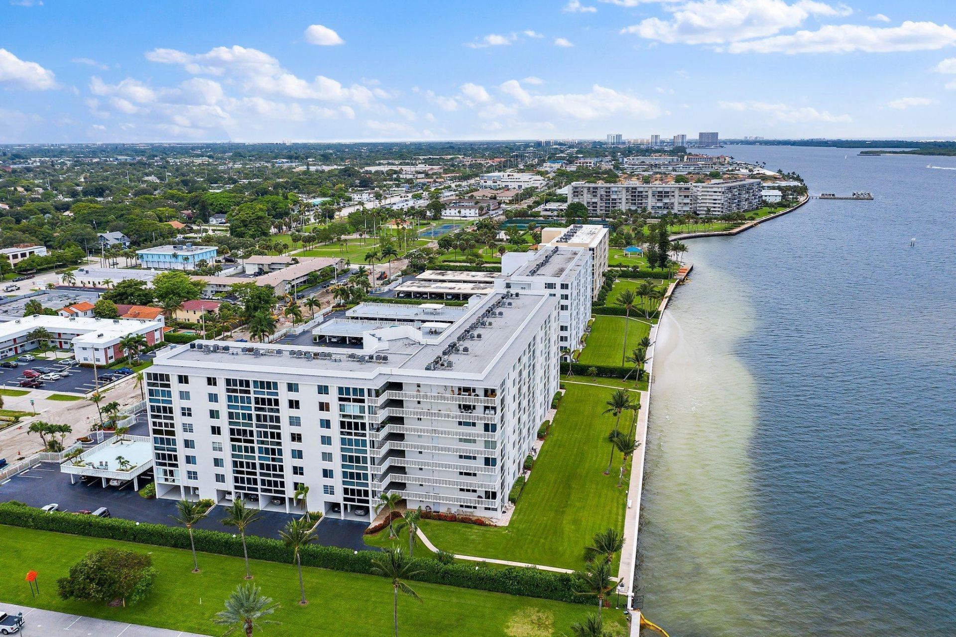 301 Lake Shore Drive, Unit 802, Lake Park, FL 33403 Photo