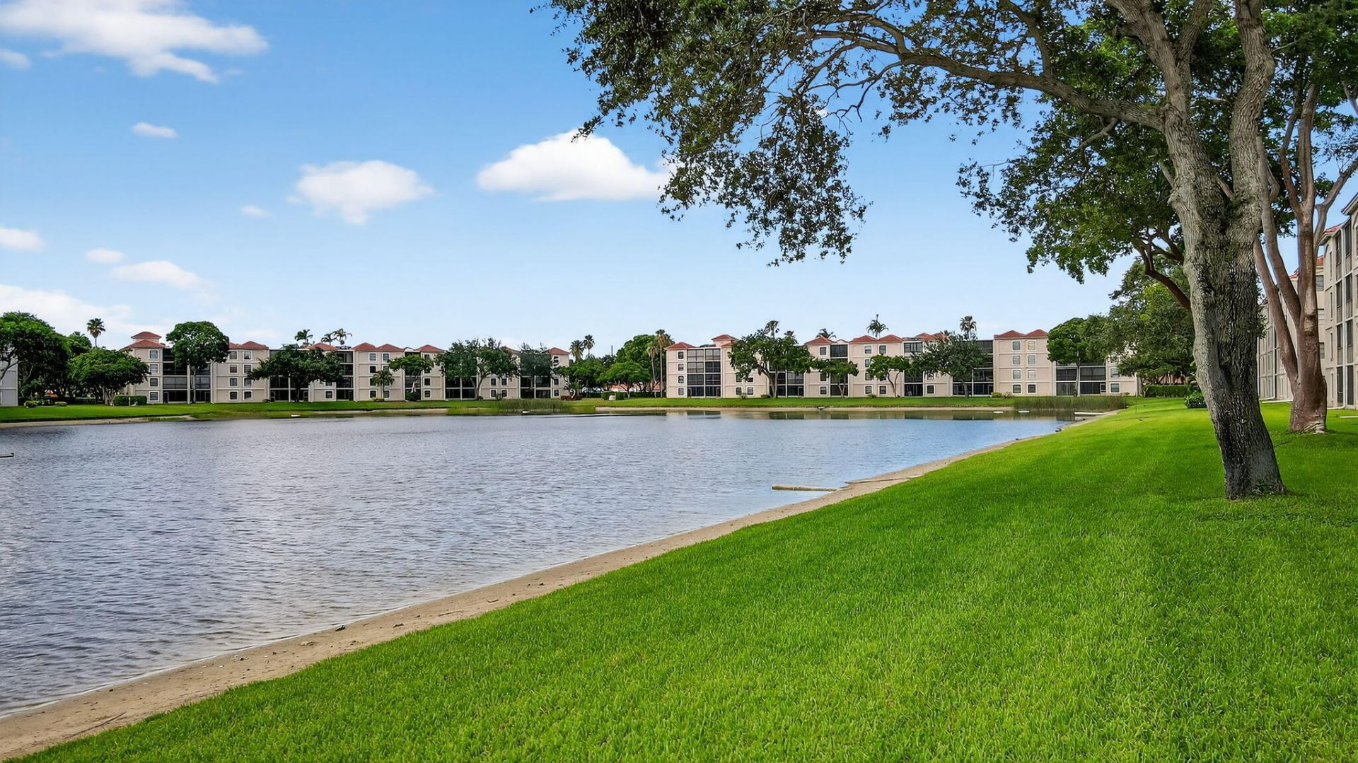 6193 Pointe Regal Circle, Unit 402, Delray Beach, FL 33484 Photo