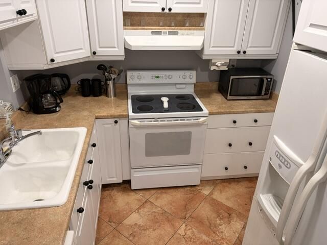 5103 NW 35th Street, Unit 401, Lauderdale Lakes, FL 33319 Photo