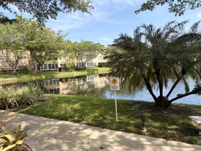 5103 NW 35th Street, Unit 401, Lauderdale Lakes, FL 33319 Photo