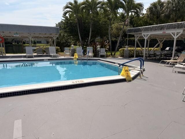 5103 NW 35th Street, Unit 401, Lauderdale Lakes, FL 33319 Photo