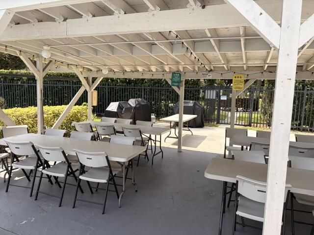 5103 NW 35th Street, Unit 401, Lauderdale Lakes, FL 33319 Photo