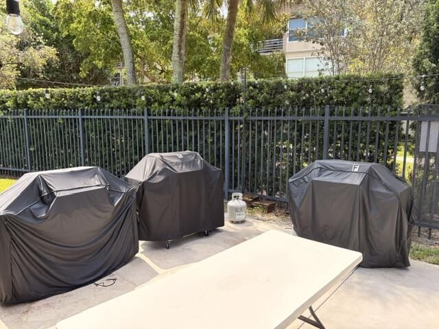 5103 NW 35th Street, Unit 401, Lauderdale Lakes, FL 33319 Photo