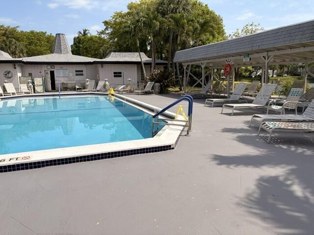 5103 NW 35th Street, Unit 401, Lauderdale Lakes, FL 33319 Photo