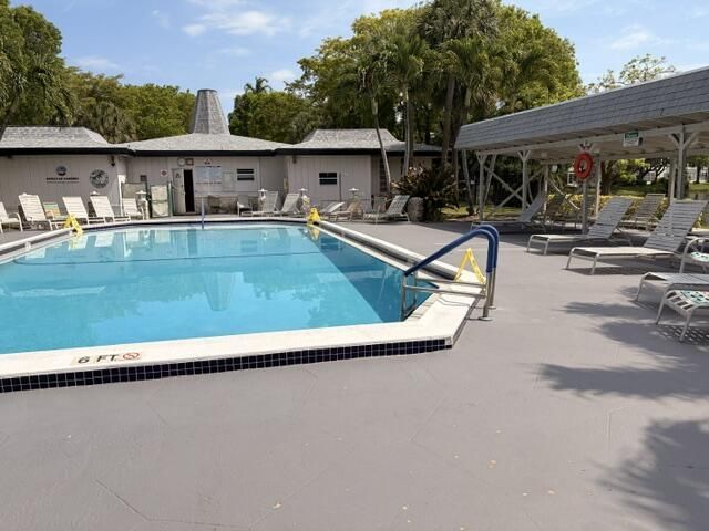 5103 NW 35th Street, Unit 401, Lauderdale Lakes, FL 33319 Photo