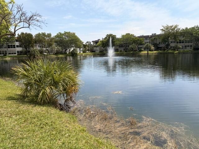 5103 NW 35th Street, Unit 401, Lauderdale Lakes, FL 33319 Photo