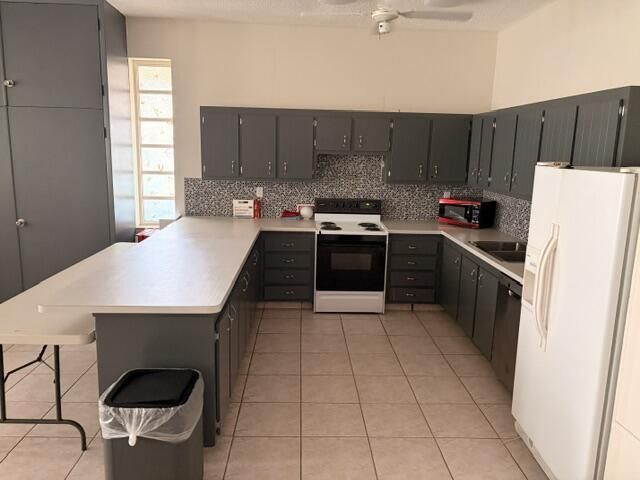 5103 NW 35th Street, Unit 401, Lauderdale Lakes, FL 33319 Photo