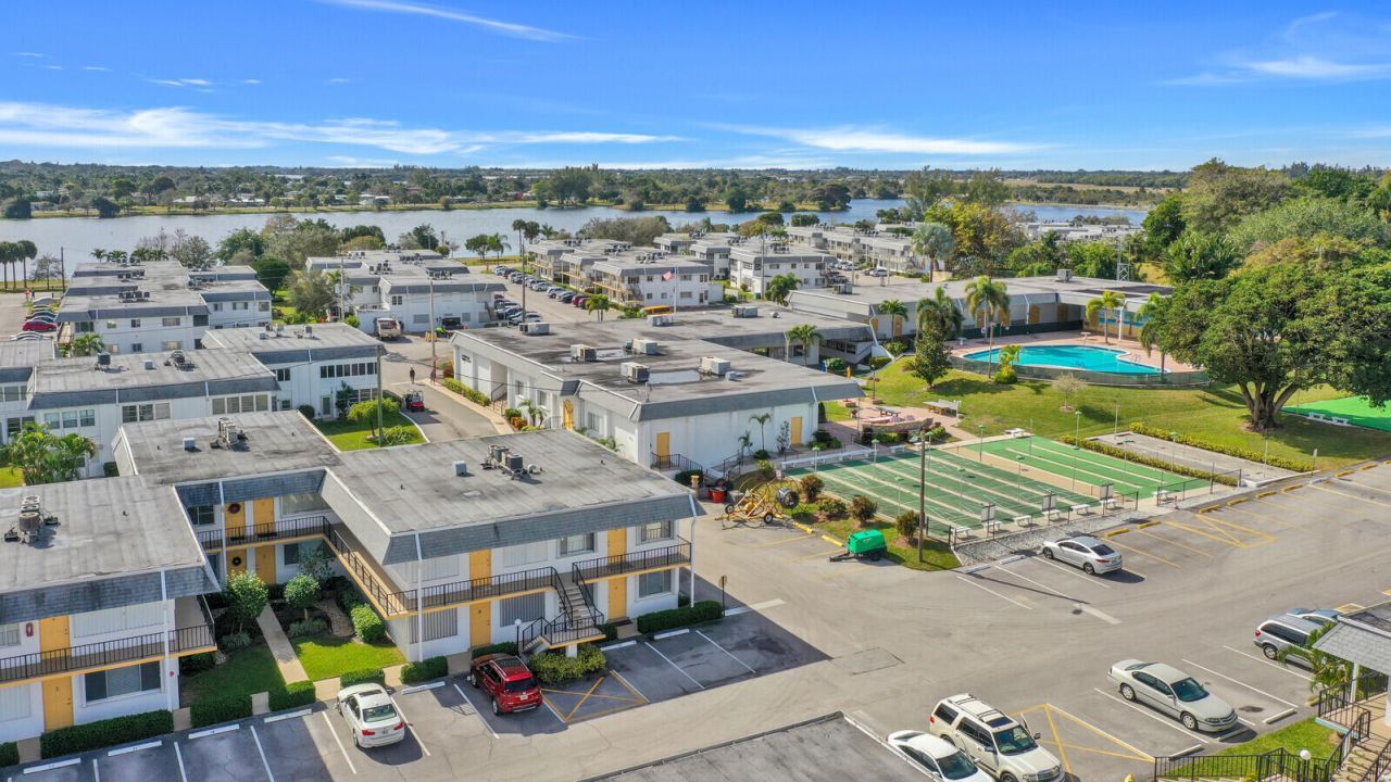 3280 Cynthia Lane, Unit 214, Lake Worth Beach, FL 33461 Photo