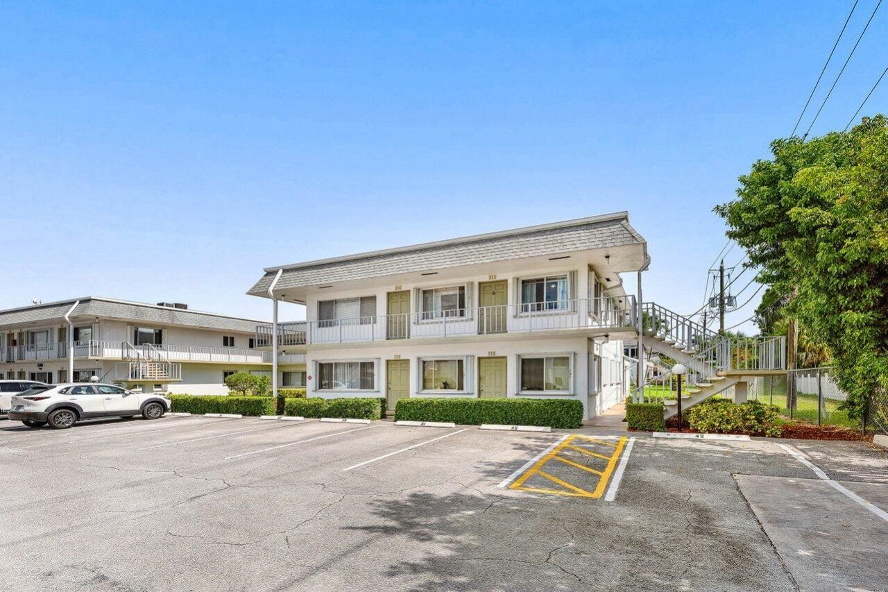 3280 Cynthia Lane, Unit 214, Lake Worth Beach, FL 33461 Photo