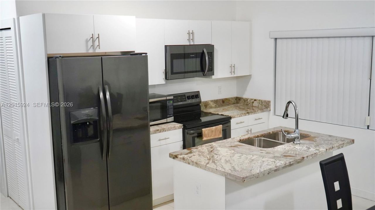 2249 NW 66th St, Unit 2249, Miami, FL 33147 Photo