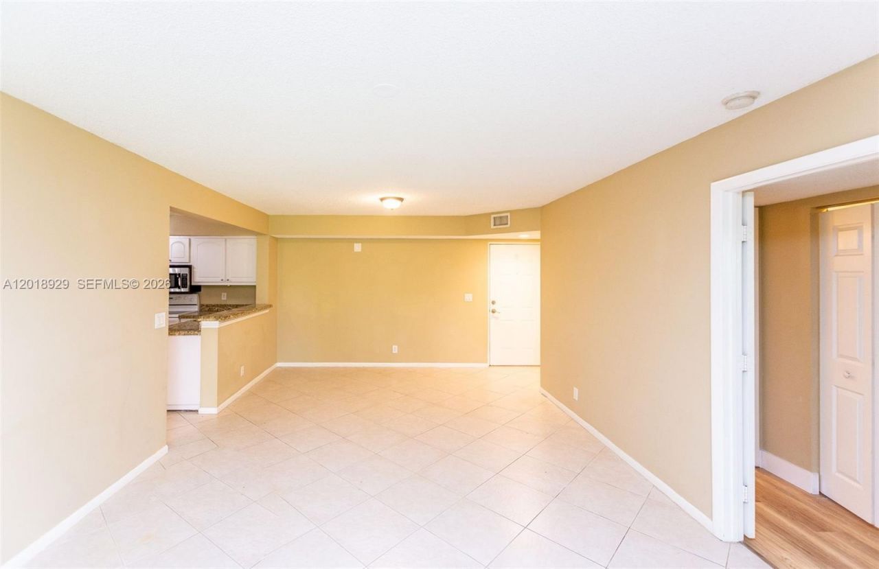 5721 Riverside Dr , Unit 202B5, Coral Springs, FL 33067 Photo