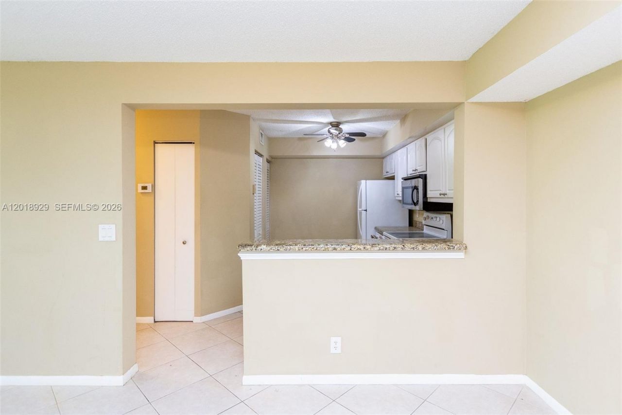 5721 Riverside Dr , Unit 202B5, Coral Springs, FL 33067 Photo