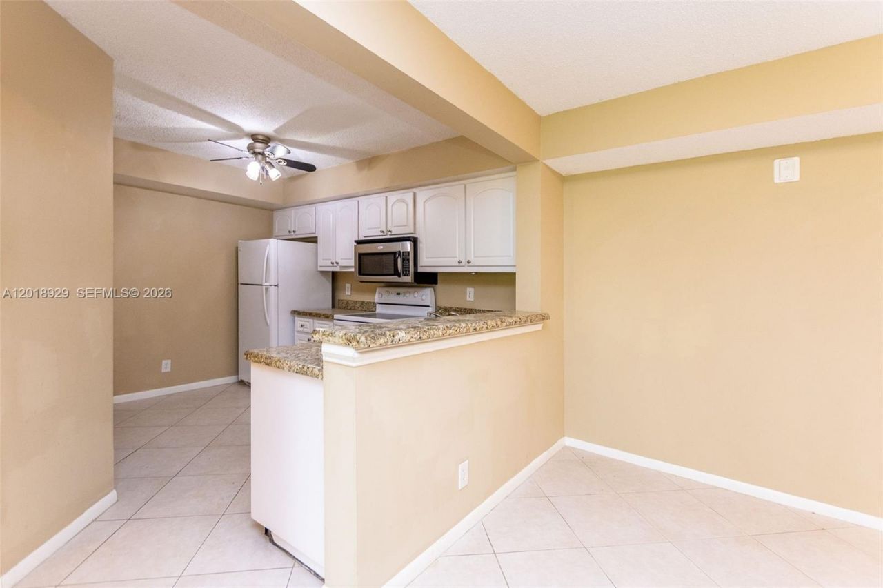 5721 Riverside Dr , Unit 202B5, Coral Springs, FL 33067 Photo