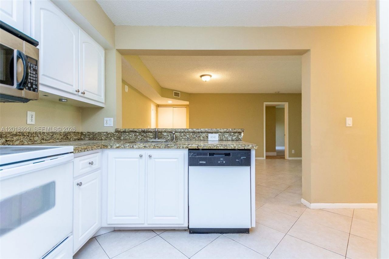 5721 Riverside Dr , Unit 202B5, Coral Springs, FL 33067 Photo