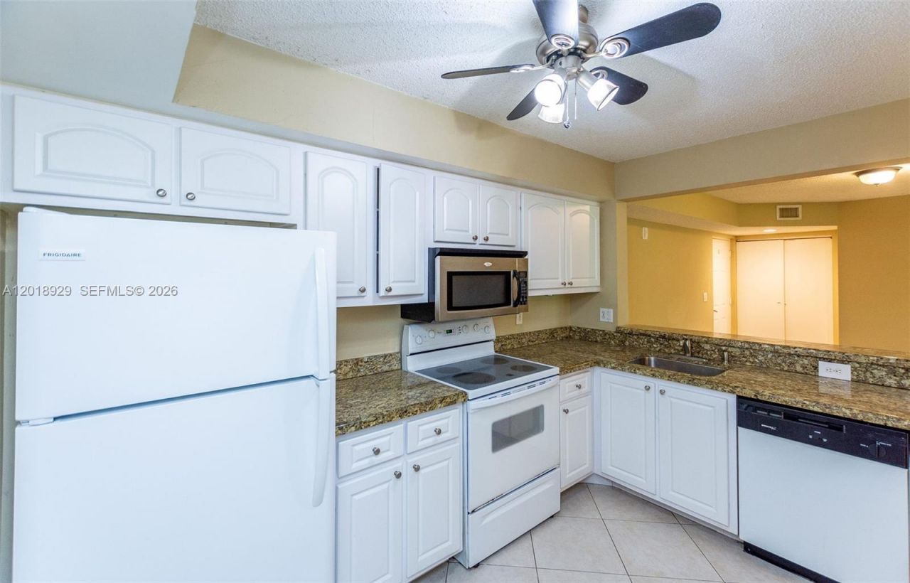 5721 Riverside Dr , Unit 202B5, Coral Springs, FL 33067 Photo