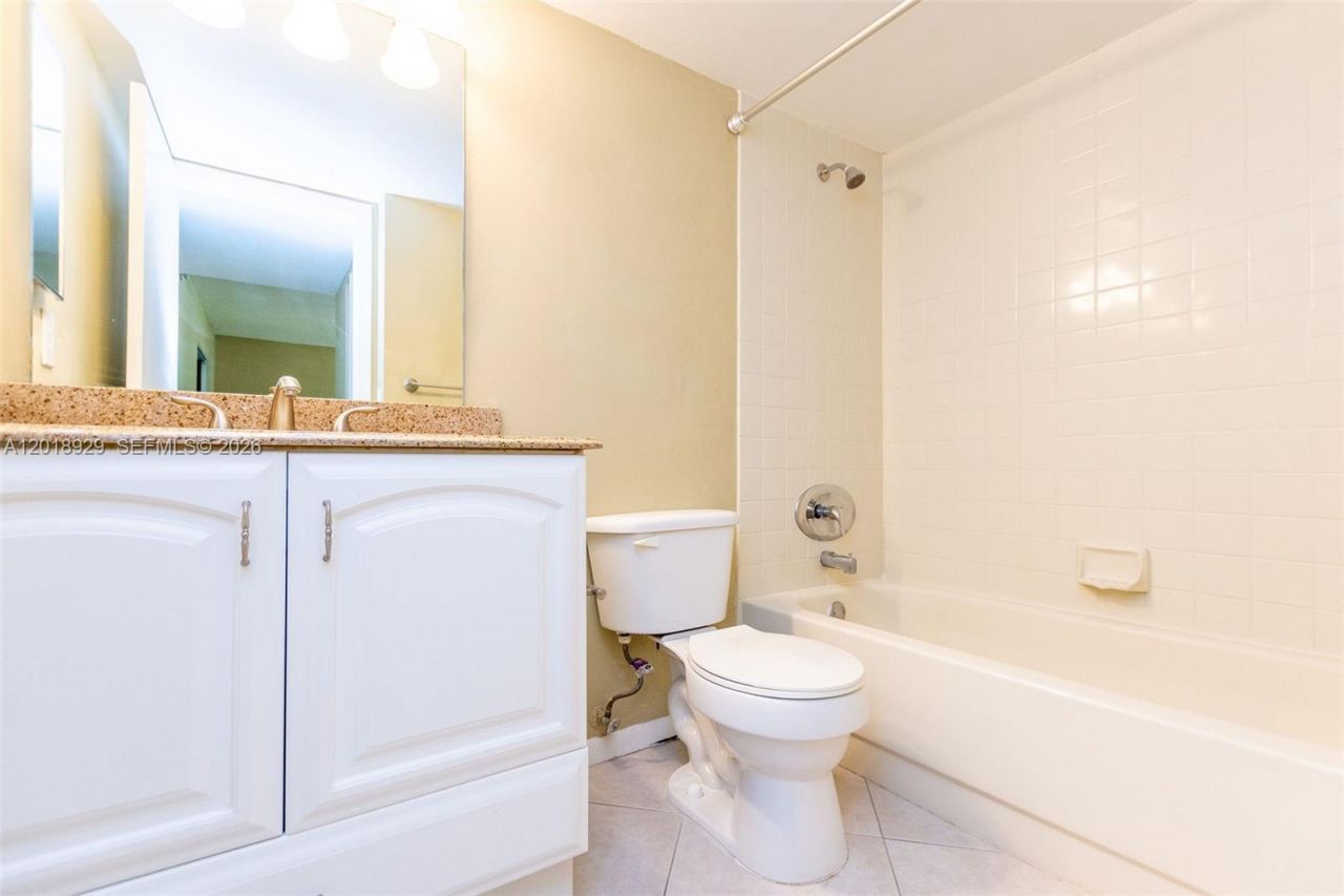 5721 Riverside Dr , Unit 202B5, Coral Springs, FL 33067 Photo