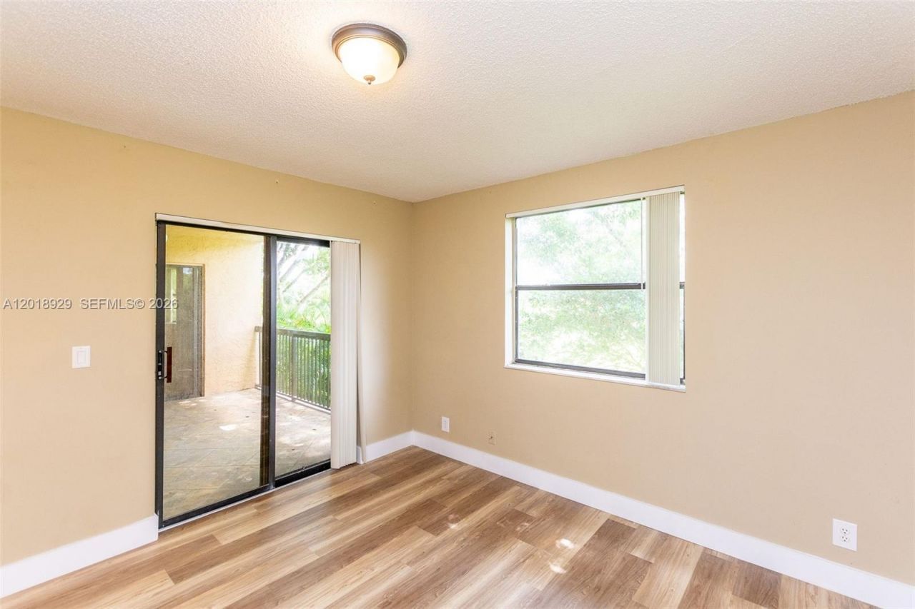 5721 Riverside Dr , Unit 202B5, Coral Springs, FL 33067 Photo