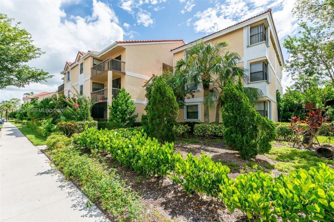 5721 Riverside Dr , Unit 202B5, Coral Springs, FL 33067 Photo