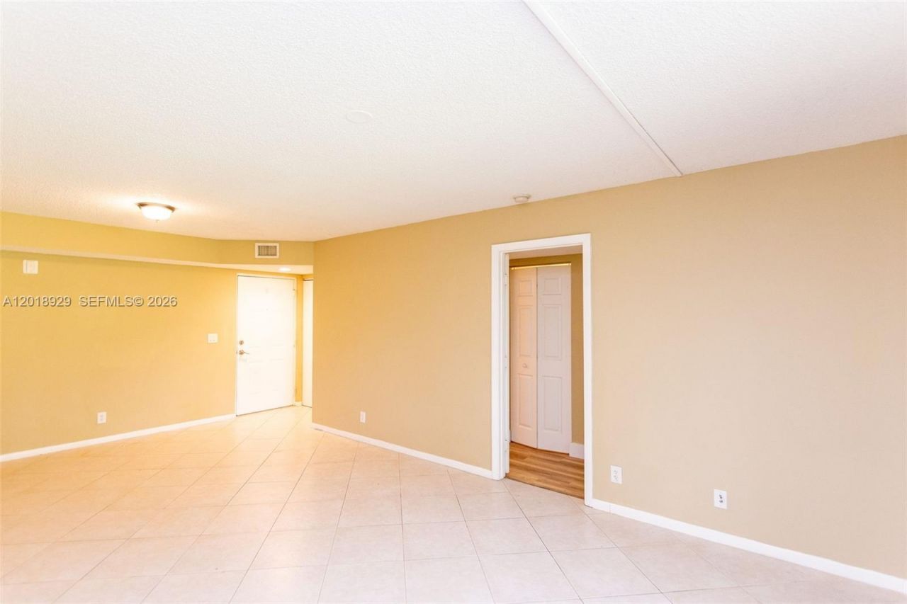 5721 Riverside Dr , Unit 202B5, Coral Springs, FL 33067 Photo