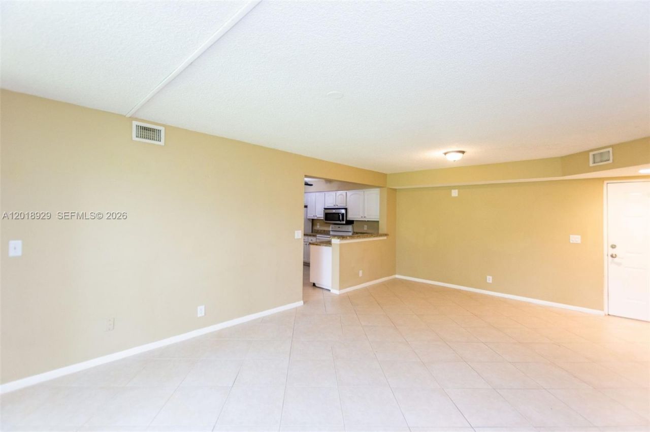 5721 Riverside Dr , Unit 202B5, Coral Springs, FL 33067 Photo