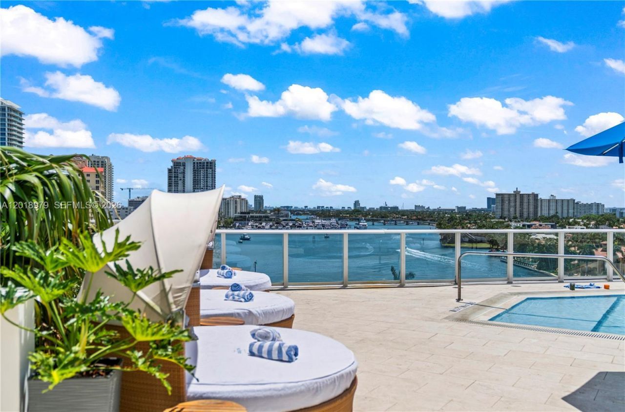 401 N Birch Rd, Unit TH2, Fort Lauderdale, FL 33304 Photo