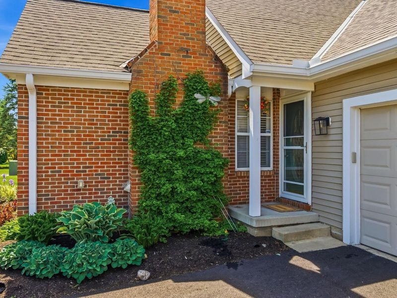 545 Brickstone Drive, Delaware, OH 43015 Photo 2