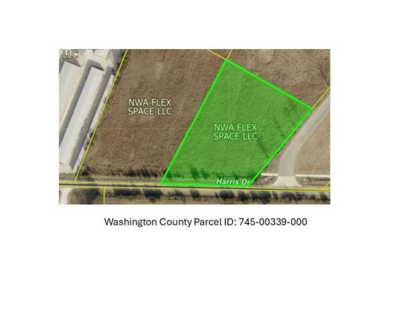 HARRIS Drive , Elkins, AR 72701