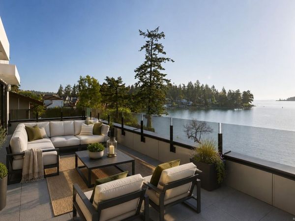 10393 Allbay Rd, Unit 302, Sidney, BC V8L 2N8