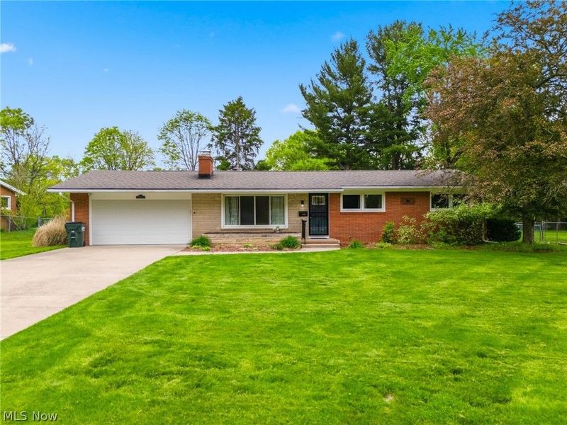 910 Marquardt Avenue NW, North Canton, OH 44720 Photo 2