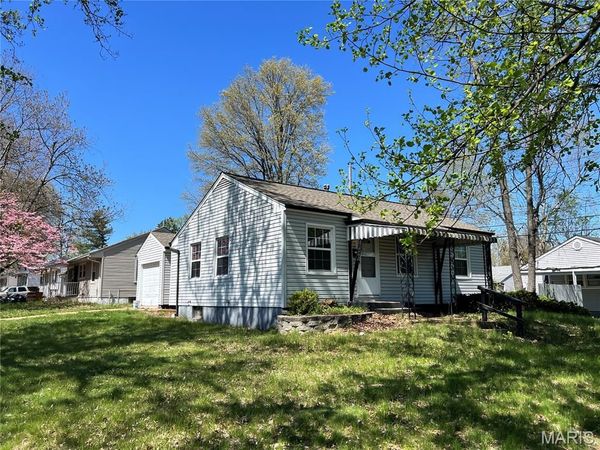 10425 Presley Drive , St Louis, MO 63137