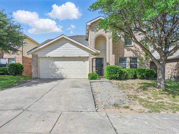 4909 Wildcreek Way, Fort Worth, TX 76179