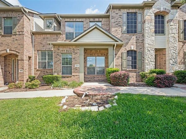 4213 Swan Forest Drive, Unit B, Carrollton, TX 75010
