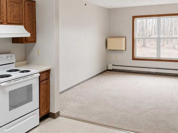 1602 Pioneer Court , Thief River Falls, MN 56701